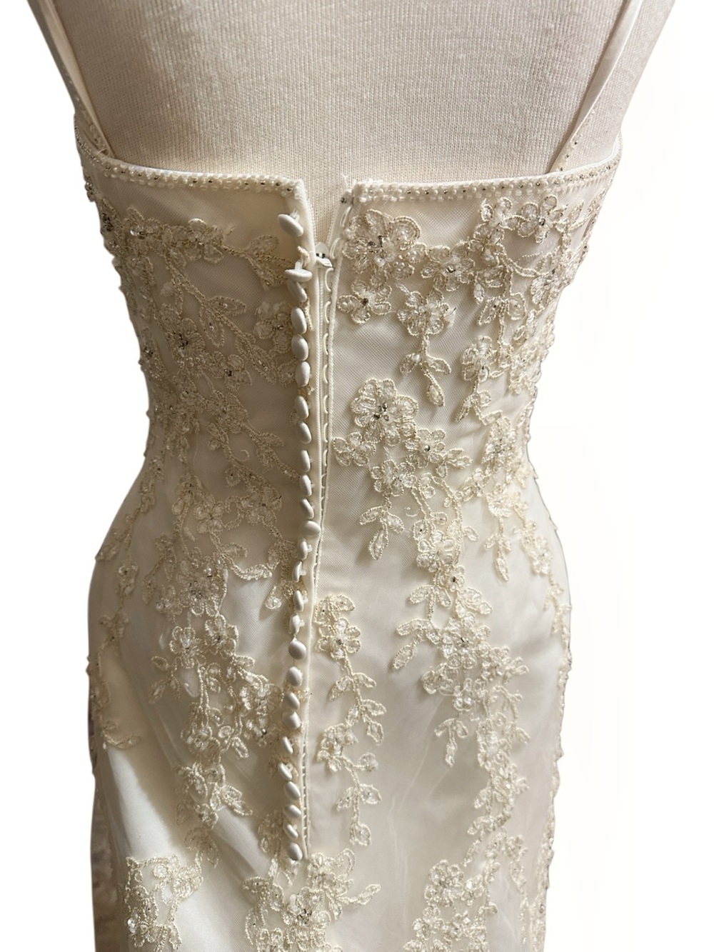 Anjolique Professional Design Ivory Beaded Lace Mermaid Wedding Dress Size 8 - Picture 6 of 13